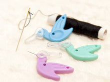 Load image into Gallery viewer, Hummingbird Needle Threader and Cutter