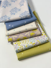 Load image into Gallery viewer, Fresh Linen | Dancing Dandelions Fresh