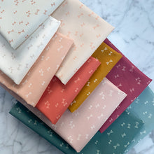 Load image into Gallery viewer, Fanciful | Flights of Fancy Pearl