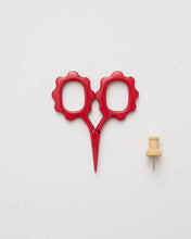 Load image into Gallery viewer, Red Scallop Handle Embroidery Scissors
